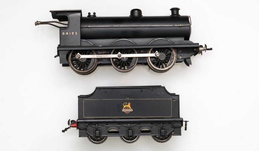 Bassett-Lowke clockwork Gresley J39 0-6-0 tender locomotive, BR livery, number 64193