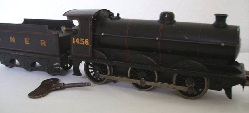 Bassett-Lowke clockwork Gresley J39 0-6-0 tender locomotive, LNER livery, number 1456