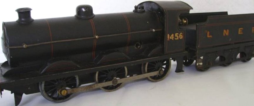 Bassett-Lowke clockwork Gresley J39 0-6-0 tender locomotive, LNER livery, number 1456