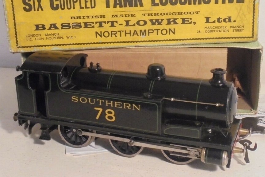 Bassett-Lowke clockwork 0-6-0 tank locomotive, SR livery, number 78