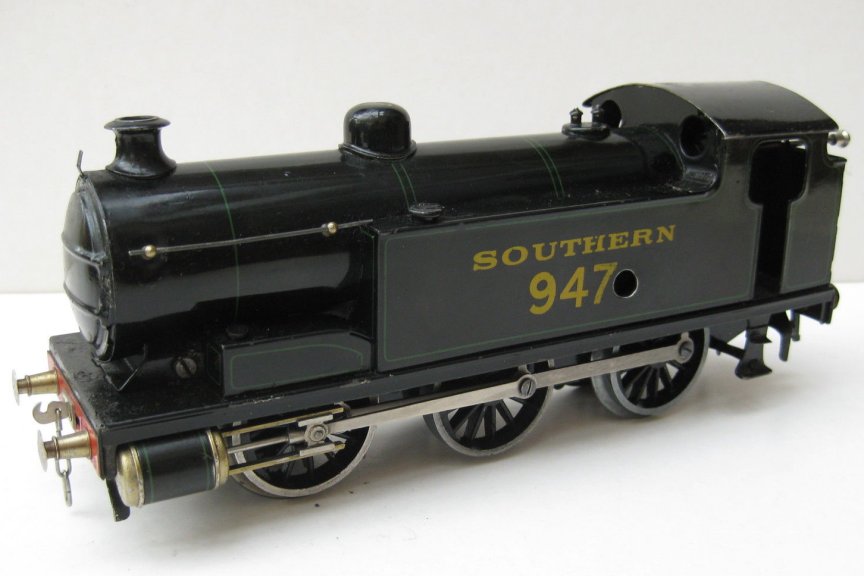 Bassett-Lowke clockwork 0-6-0 tank locomotive, SR livery, number 947