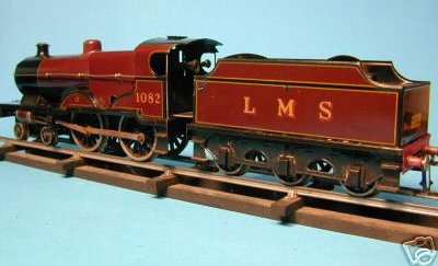 Bassett-Lowke clockwork LMS 4-4-0 tender locomotive Compound, maroon, number 1082, circa 1948-50