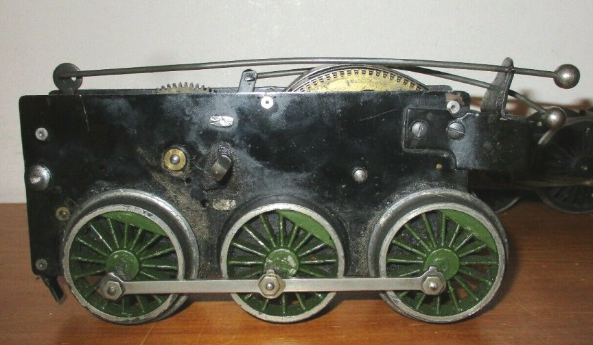 Bassett-Lowke 6 wheeled motor, clockwork