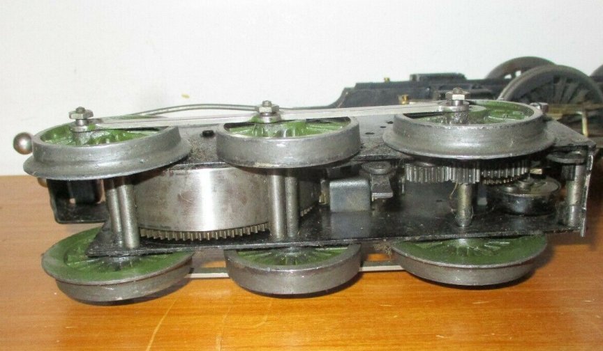 Bassett-Lowke 6 wheeled motor, clockwork