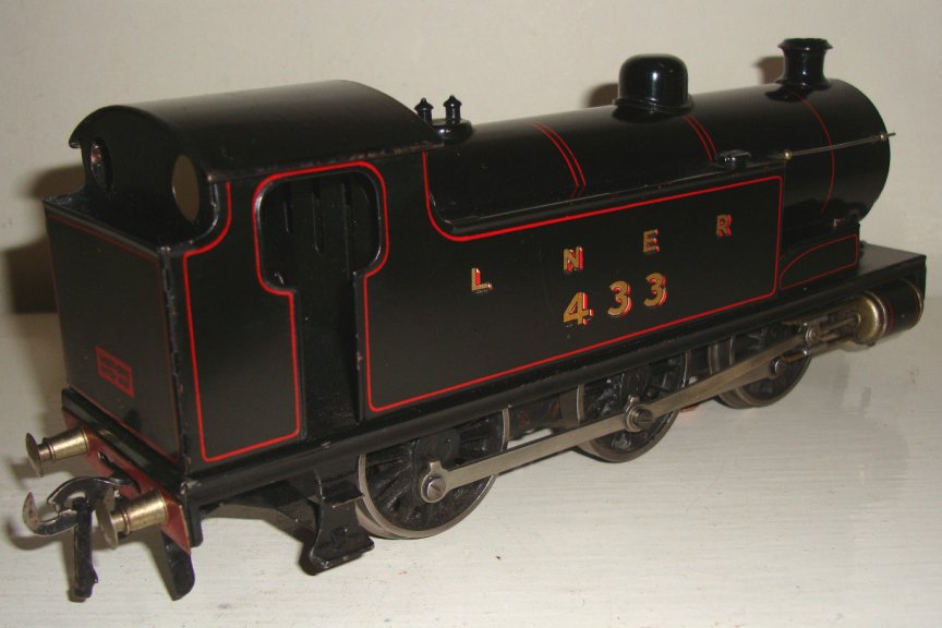 Bassett-Lowke electric 0-6-0 tank locomotive, LNER livery, number 433 (Repainted/numbered?)