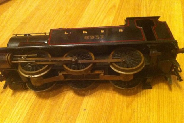 Bassett-Lowke electric 0-6-0 tank locomotive, LNER livery, number 8937 (Repainted/numbered?)