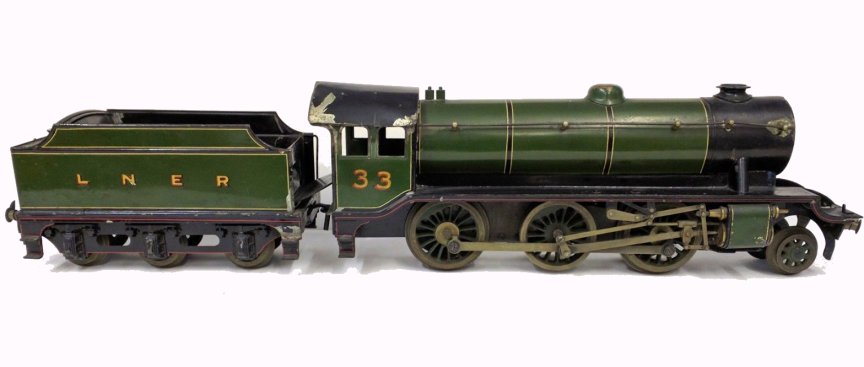 Bassett-Lowke electric LNER K3 2-6-0 tender locomotive number 33 (number on cab)