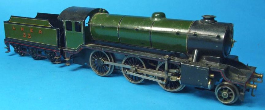 Bassett-Lowke electric LNER K3 2-6-0 tender locomotive number 33 (number on tender)