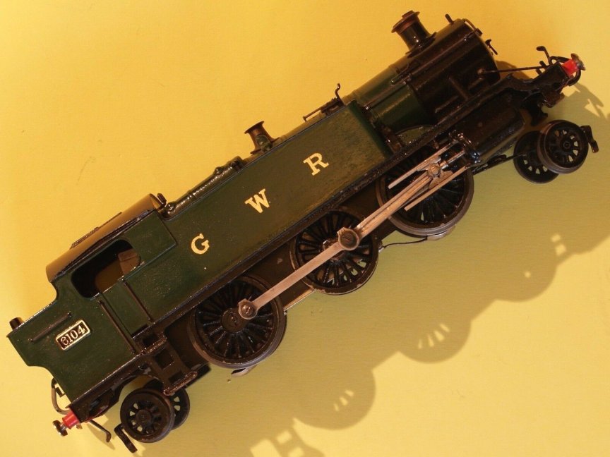 Bassett-Lowke 5609/0 electric GWR 2-6-2 Prairie tank locomotive, green, number 6104 (GWR widely spaced)