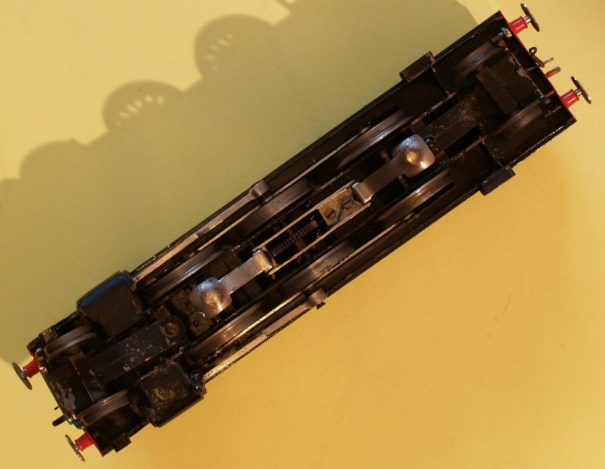 Bassett-Lowke 5609/0 electric GWR 2-6-2 Prairie tank locomotive, green, number 6104 (GWR widely spaced)