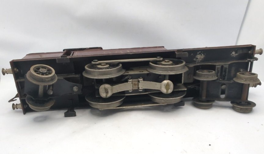 Bing for Bassett-Lowke electric 4-4-2 Precursor tank locomotive, LMS livery, number 6810