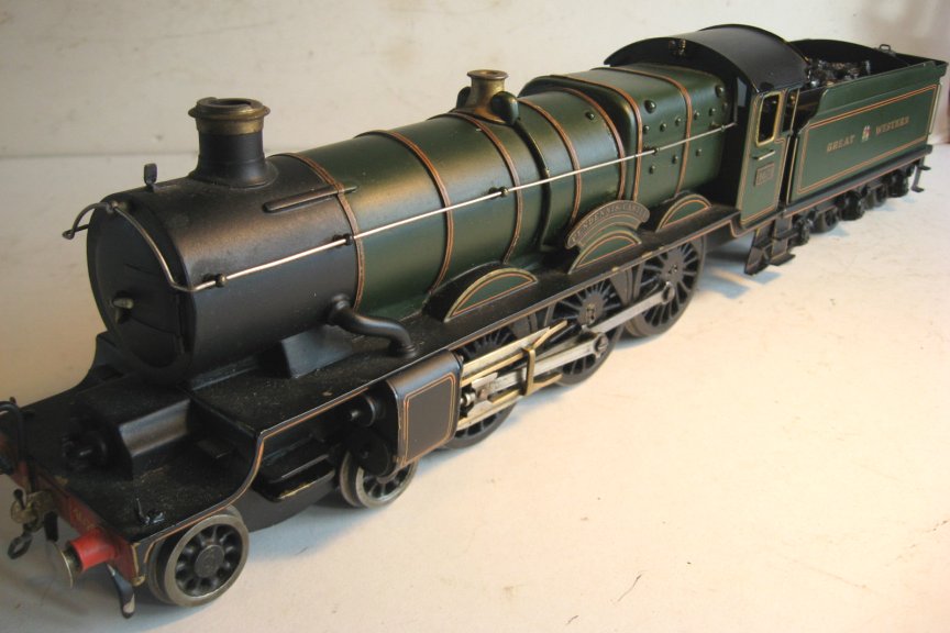 Bassett-Lowke electric GWR Castle 4-6-0 tender locomotive Pendennis Castle, number 4079, post war