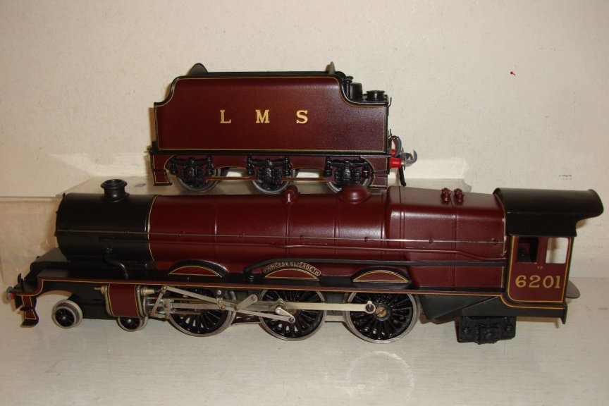Bassett-Lowke electric LMS Princess Royal Class 4-6-2 tender locomotive Princess Elizabeth, number 6201, serif