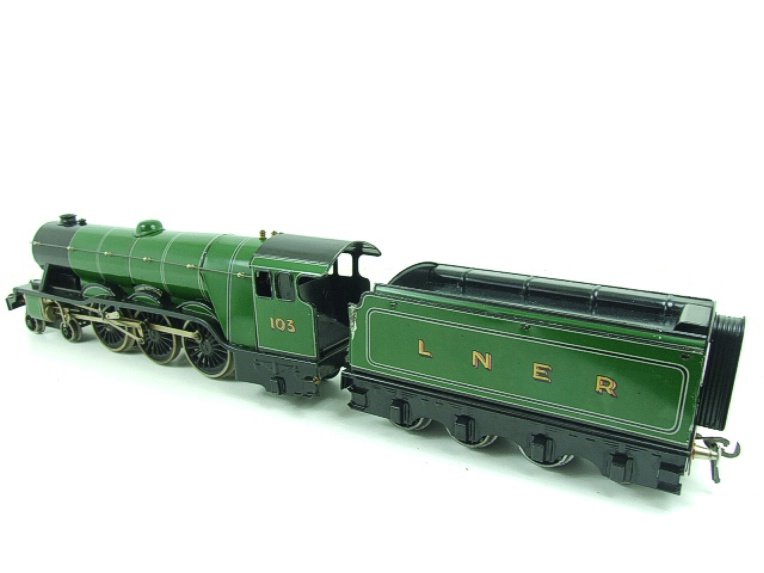Bassett-Lowke 5310/0 electric LNER A1 Class 4-6-2 tender locomotive Flying Scotsman, green, number 103