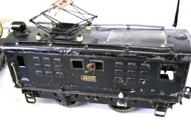 Seki unboxed set, EB505 overhead electric loco and two freight cars